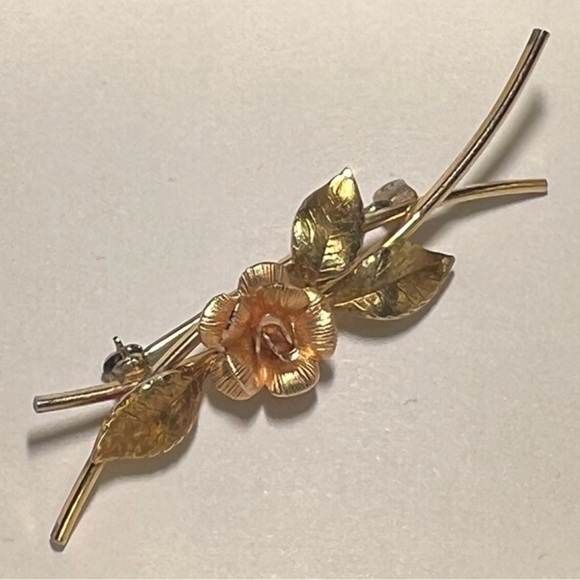 Krementz Vintage Rose Gold Dainty Rose Brooch Pin - Picture 3 of 9